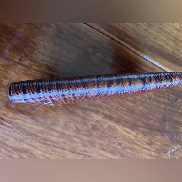 NWT Brahmin Passport Wallet in Caramel All Over Lizard - Picture 8 of 11